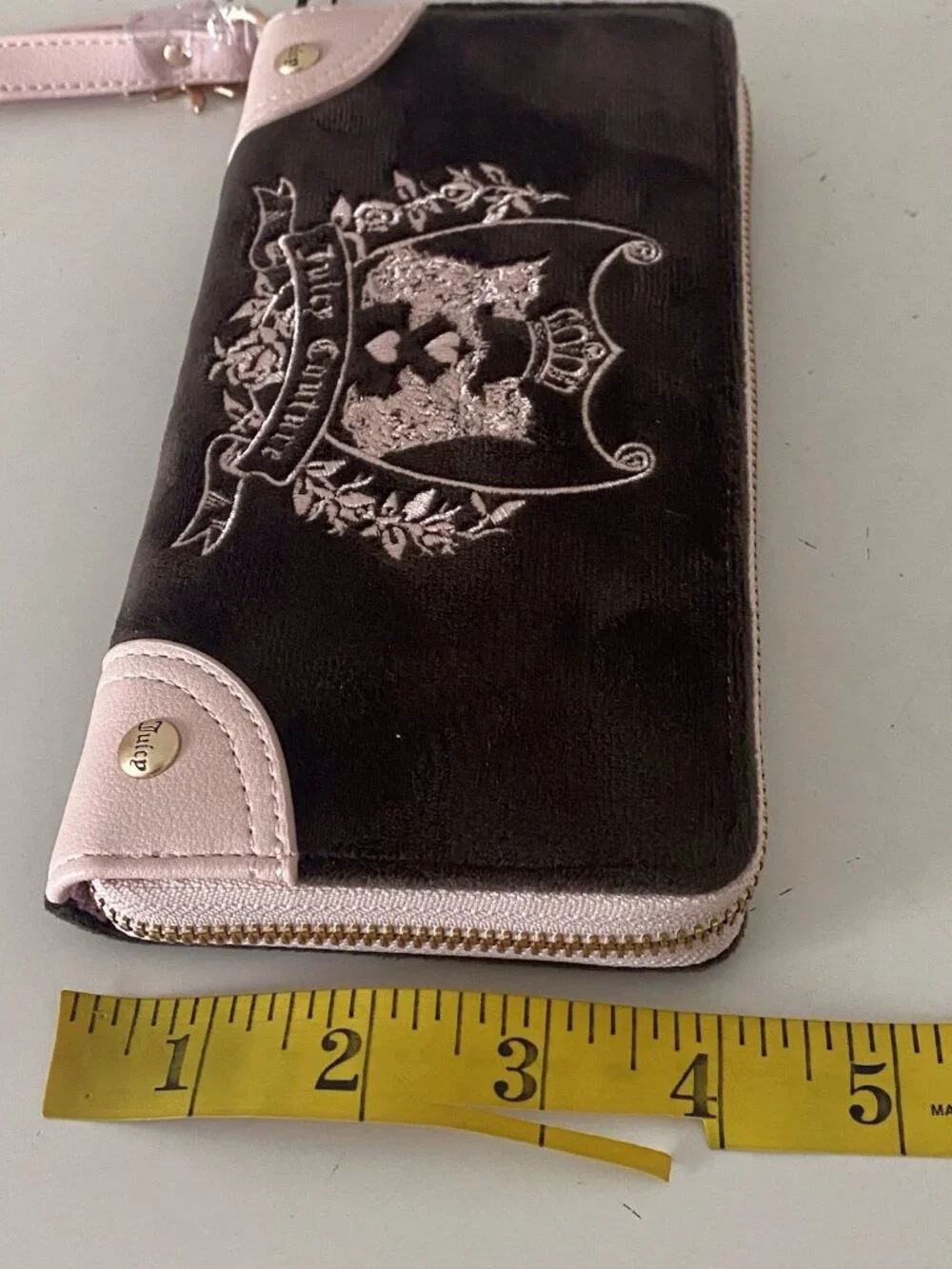 Juicy Couture New Love Chapter Large Zip Wallet Wristlet Chocolate Brown Scottie